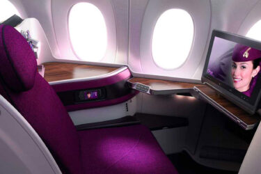 Qatar Airways Business Class: Elegant seating, great ambiance.