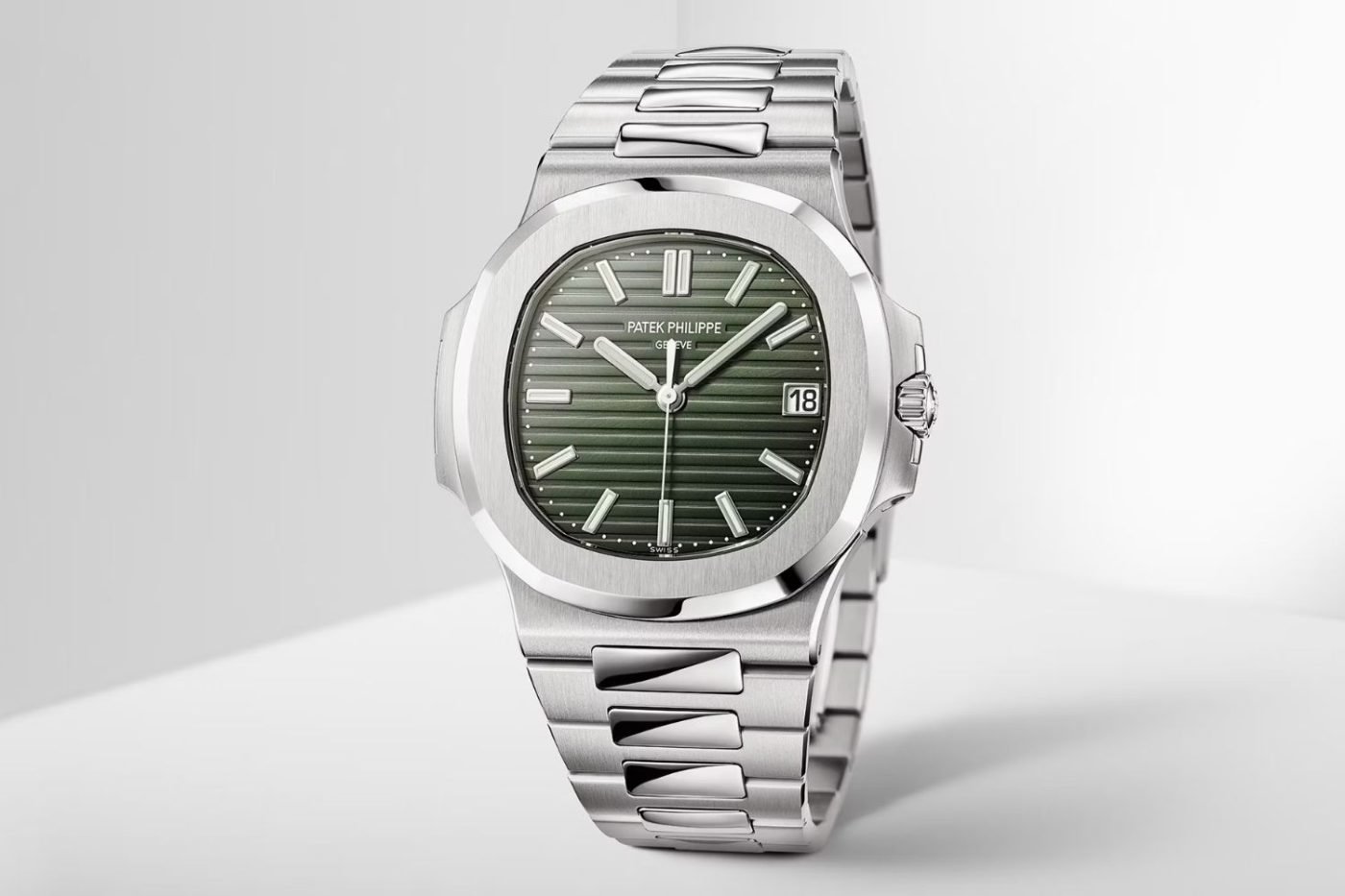 Patek Philippe 5711/1A-014 with olive green dial